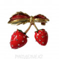 Брошь Фрукты 5 - Клубника, золото 30*30мм